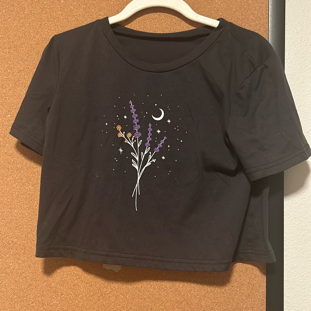 Crop top with cute patterns